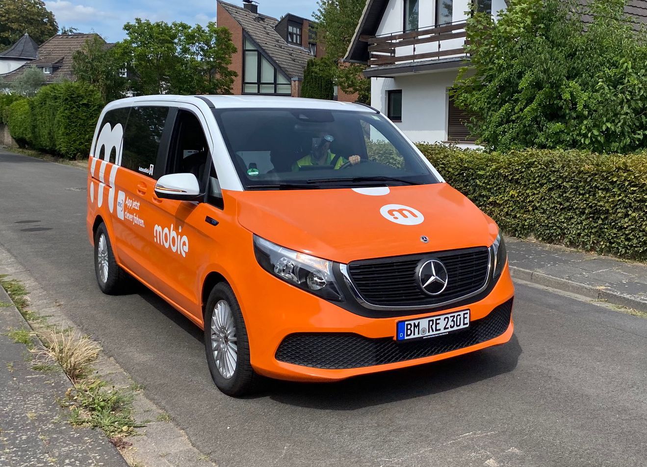 mobie“ - on-demand service by REVG in Erftstadt - Urban Transport
